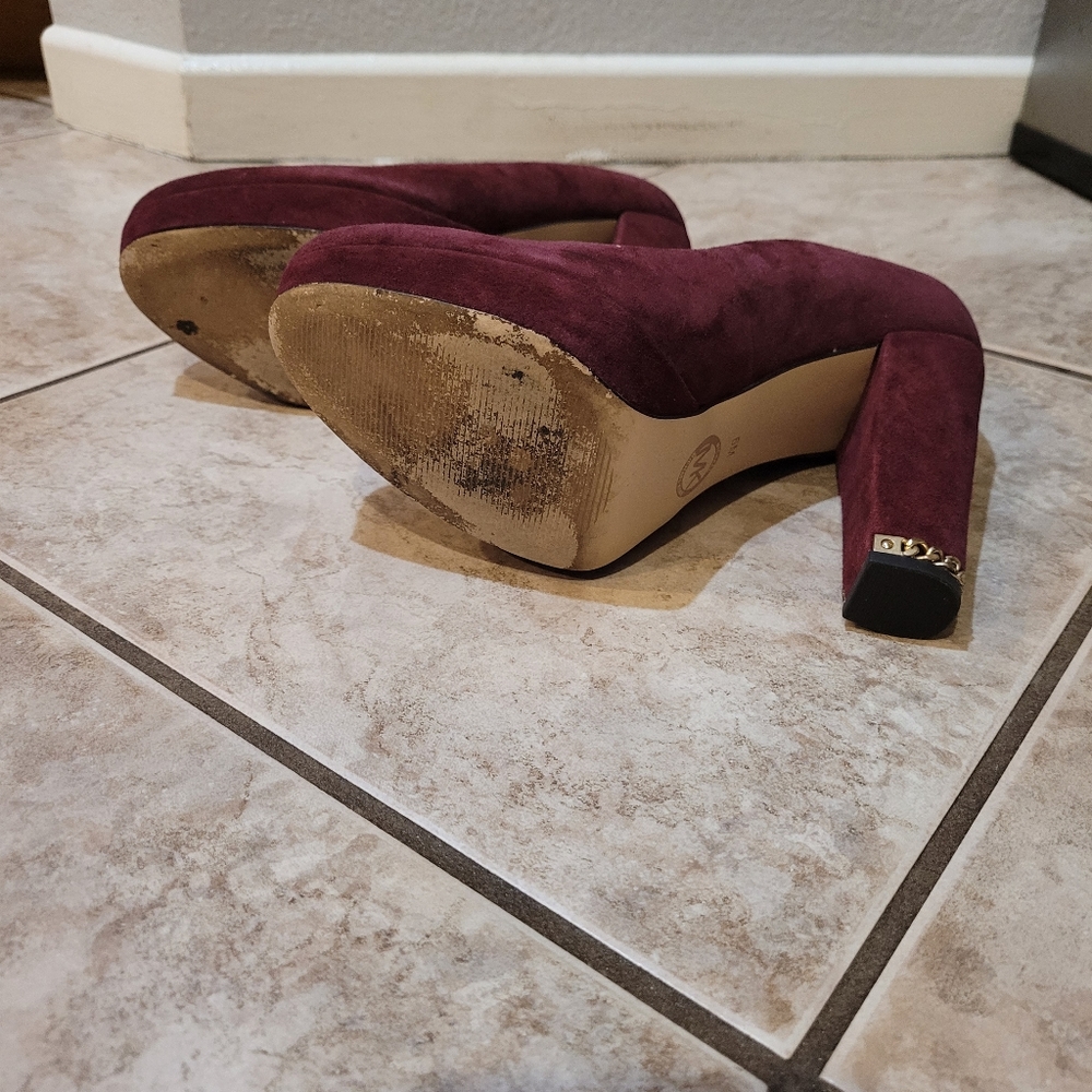 MK Maroon Pumps - Picture 4 of 4